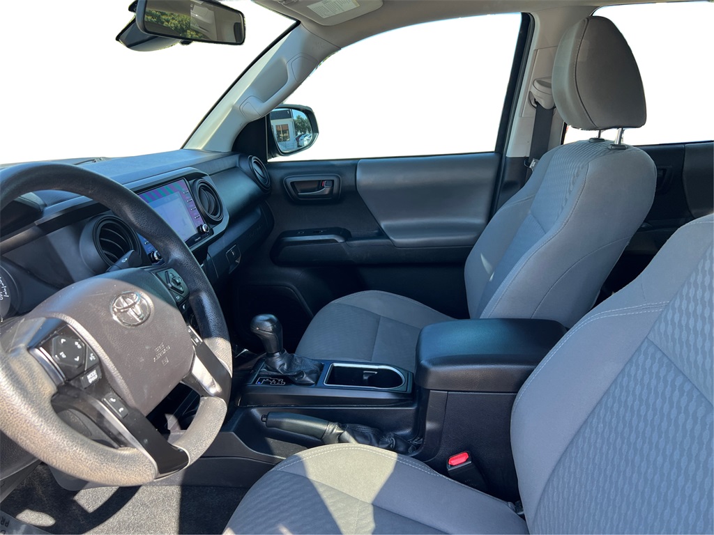 2021 Toyota Tacoma SR5 photo 9
