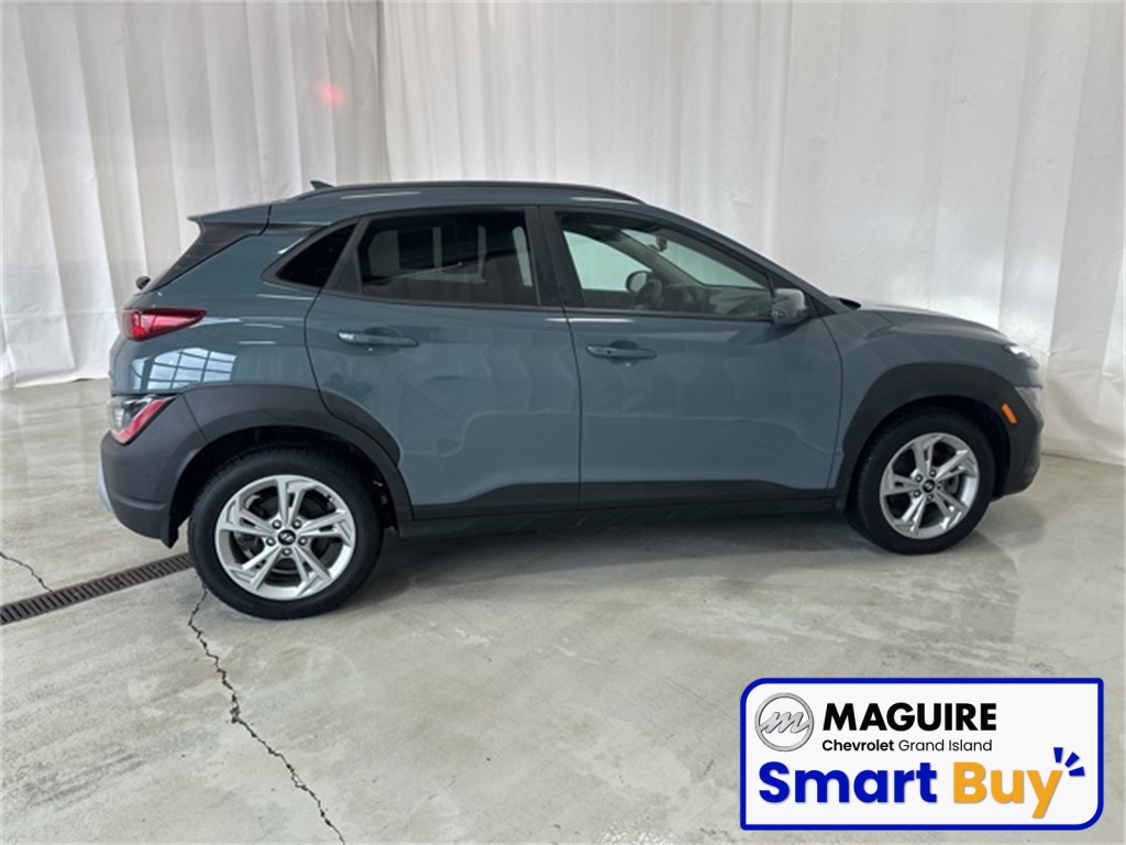 2023 Hyundai Kona SEL photo 2