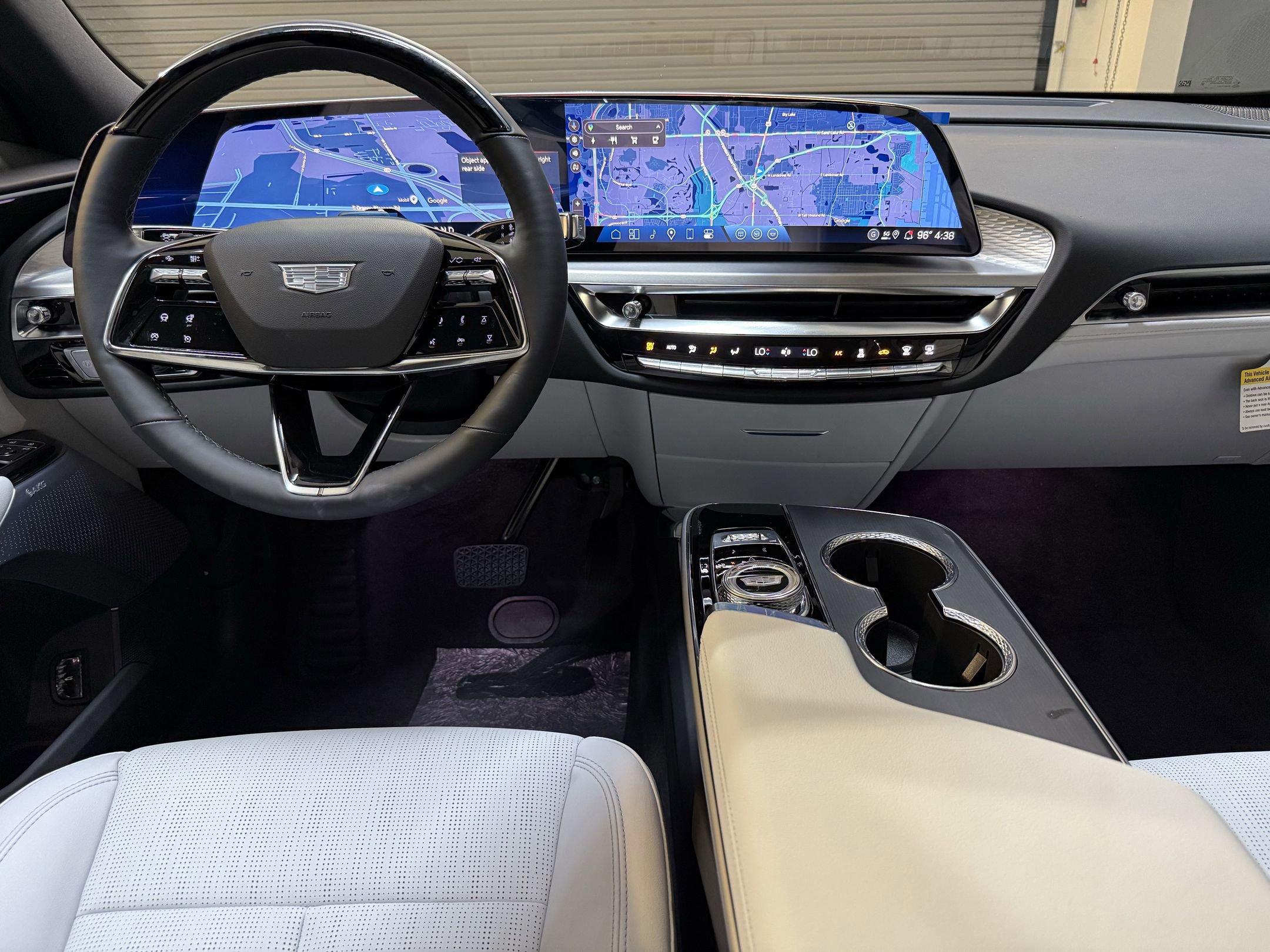 2025 Cadillac Lyriq Sport photo 4
