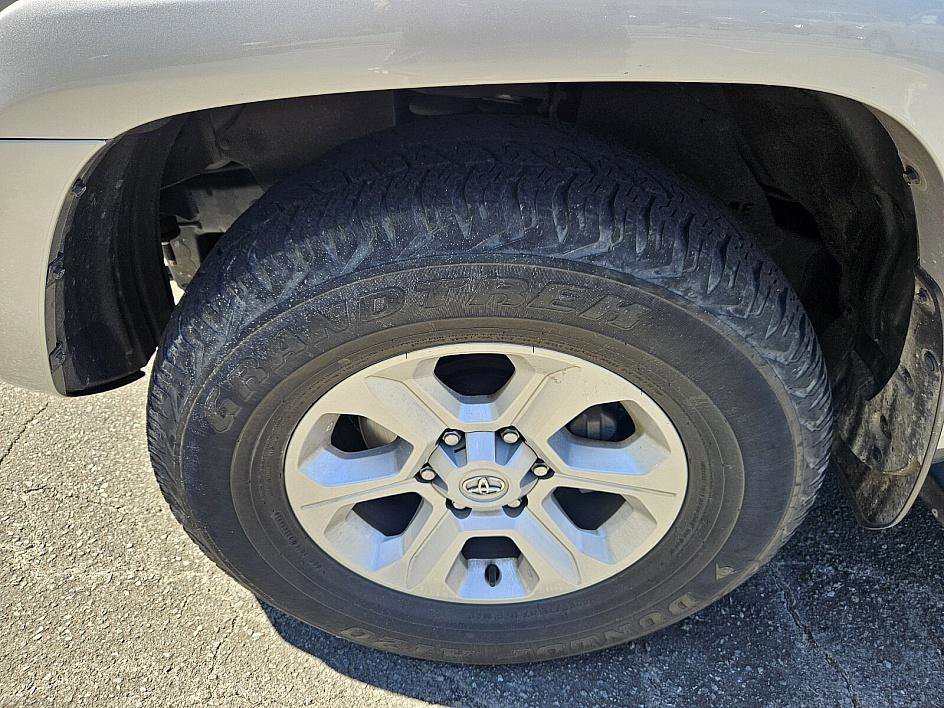 2024 Toyota 4Runner SR5 4WD photo 15