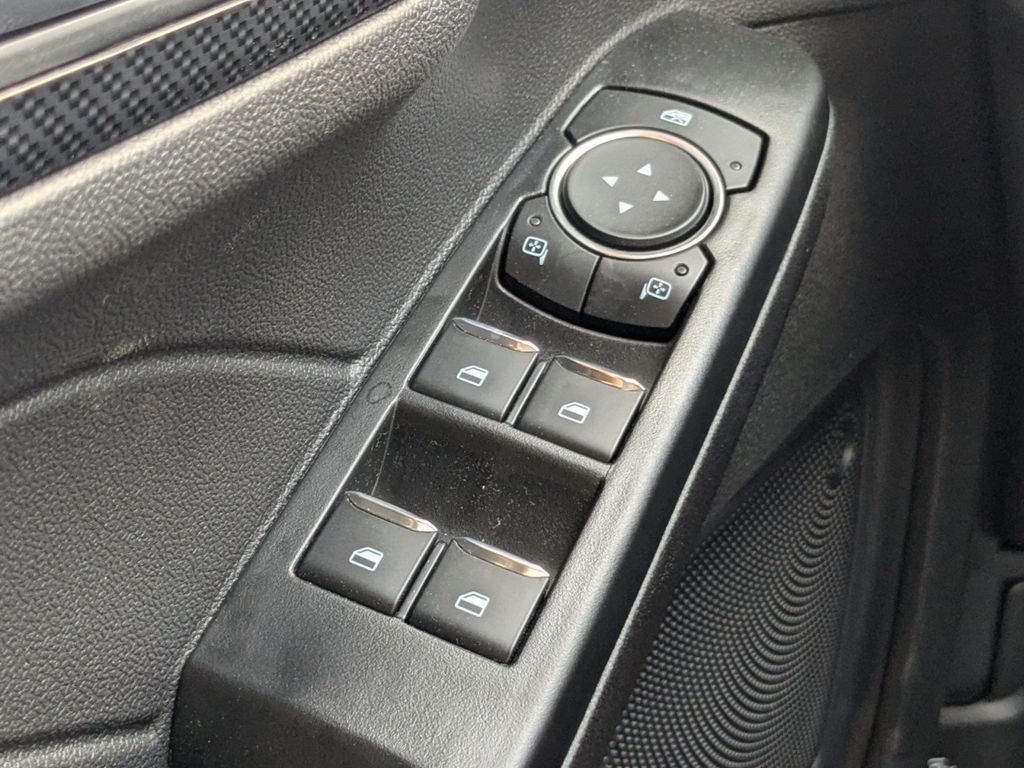 2025 Ford Escape ST-Line photo 26