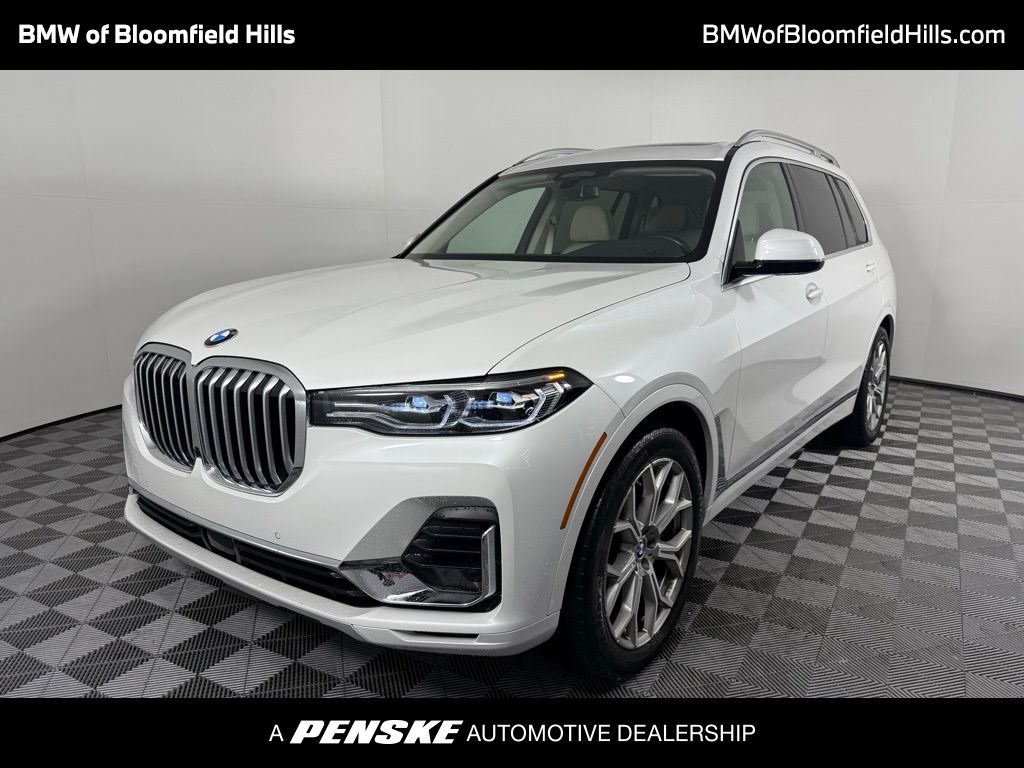 2022 BMW X7 40i's photo