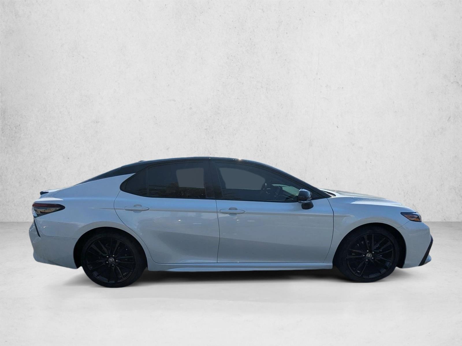 2023 Toyota Camry XSE photo 4