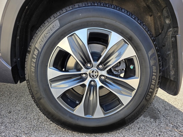 2021 Toyota Highlander Hybrid XLE photo 23