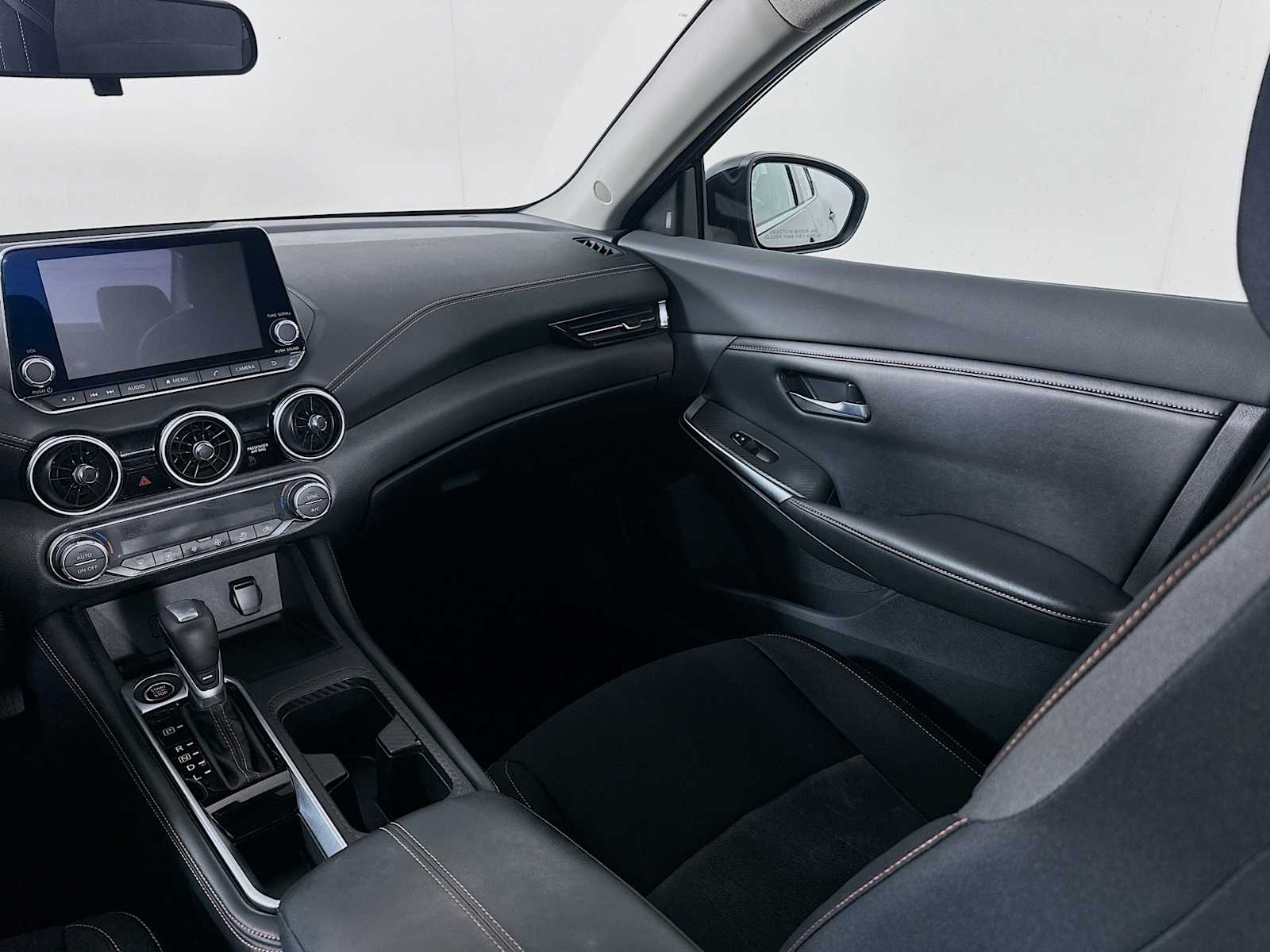 2021 Nissan Sentra SR photo 21