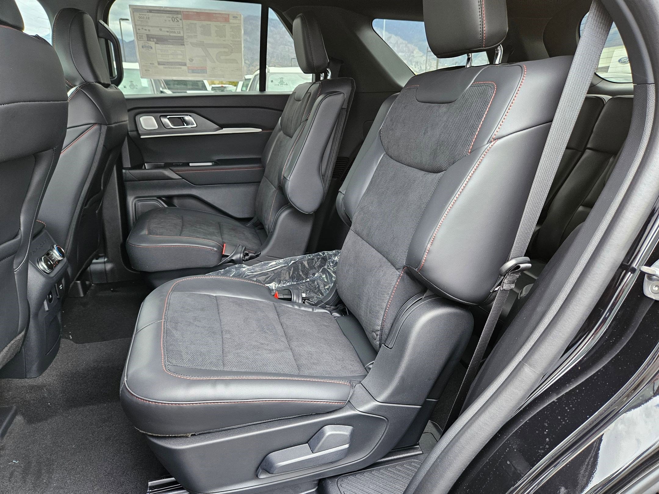 2025 Ford Explorer ST photo 11