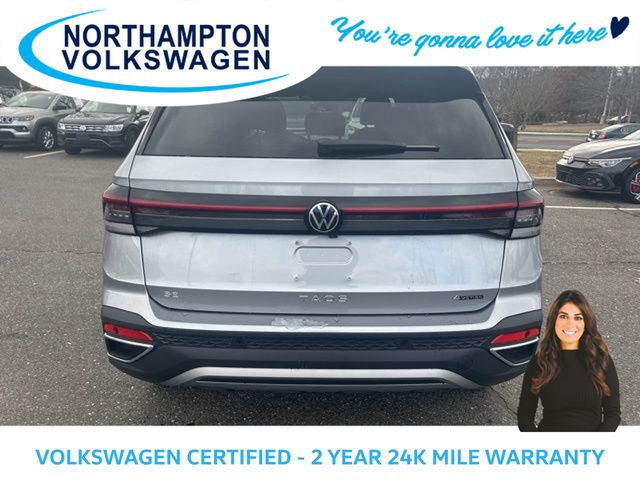 2025 Volkswagen Taos SE photo 3