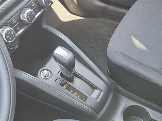 2025 Nissan Kicks Play S photo 15