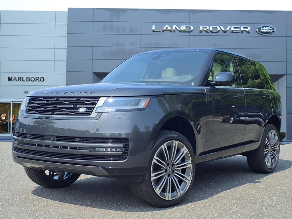 2025 Land Rover Range Rover SE's photo