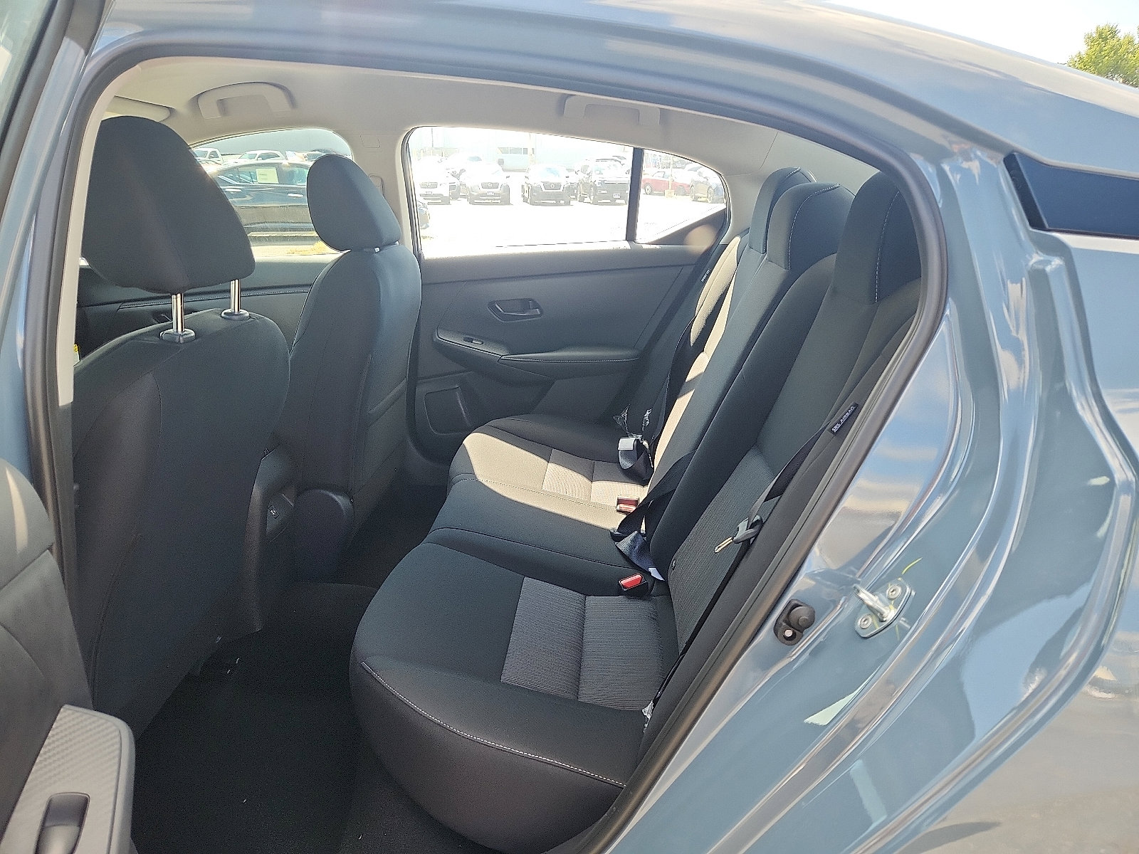 2025 Nissan Sentra SV photo 6