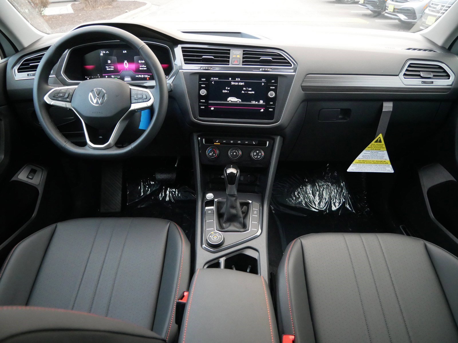 2024 Volkswagen Tiguan Wolfsburg Edition photo 5