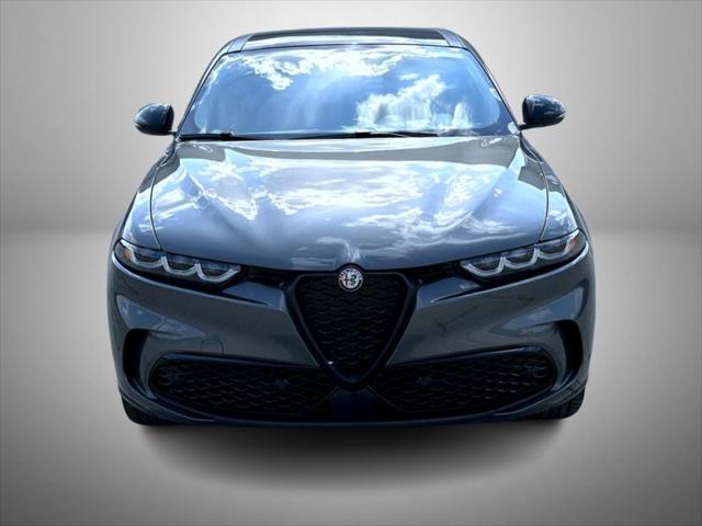 2025 Alfa Romeo Tonale photo 2