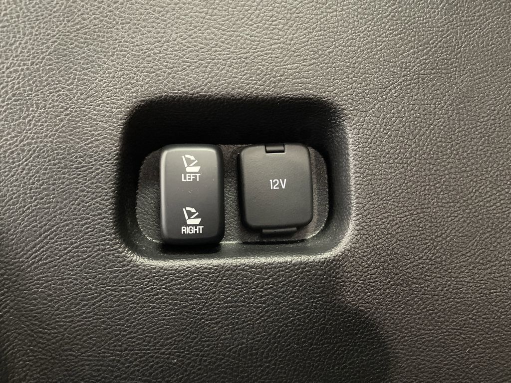 2024 Ford Edge Titanium photo 14