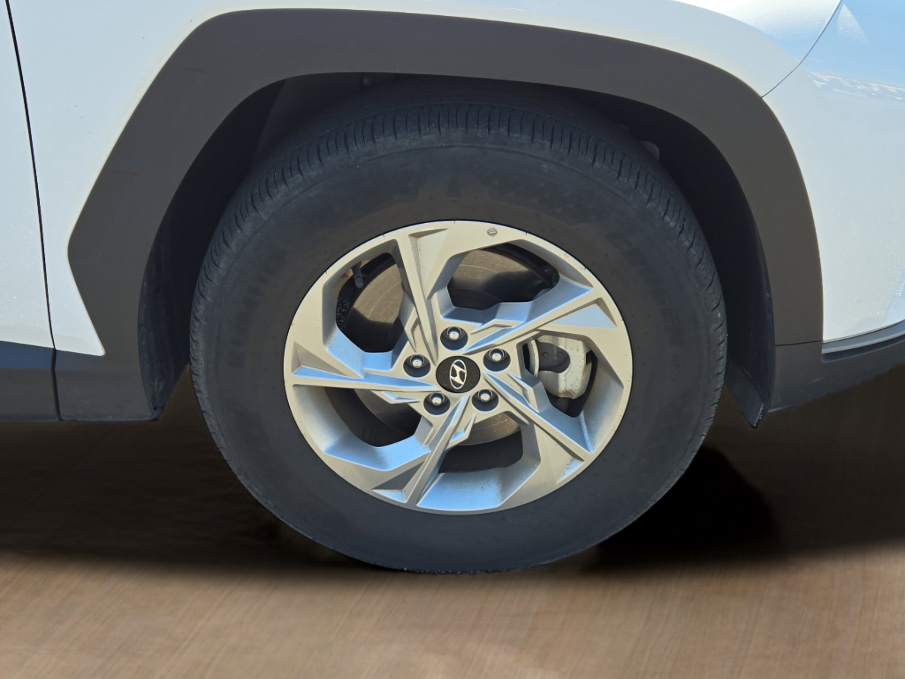 2024 Hyundai Tucson SEL photo 2