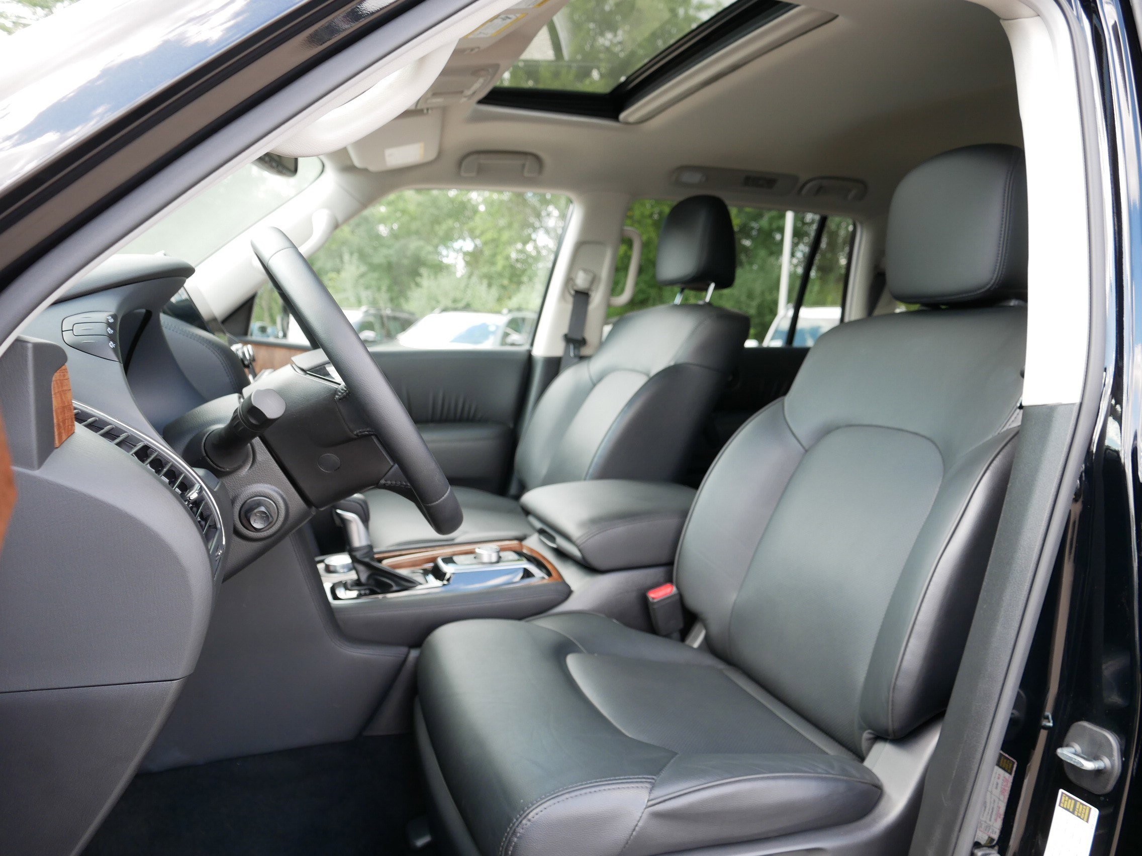 2024 Nissan Armada SL photo 34
