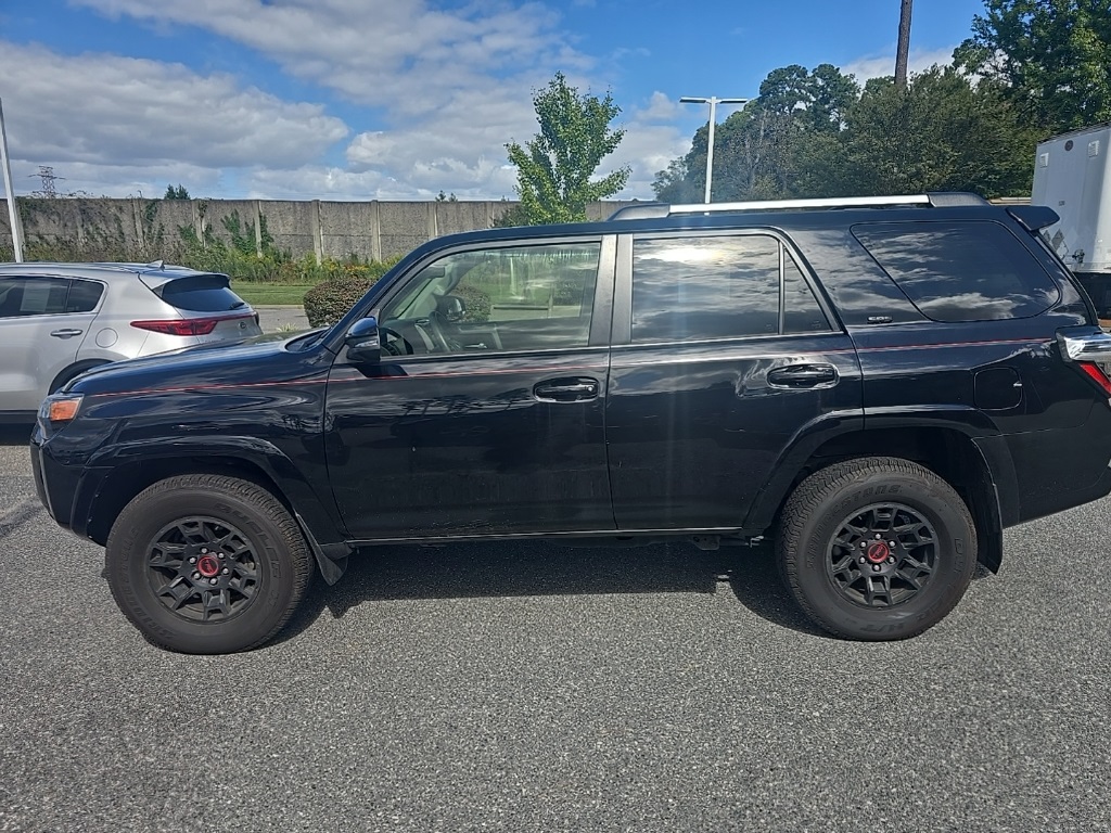 2023 Toyota 4Runner SR5 Premium photo 8