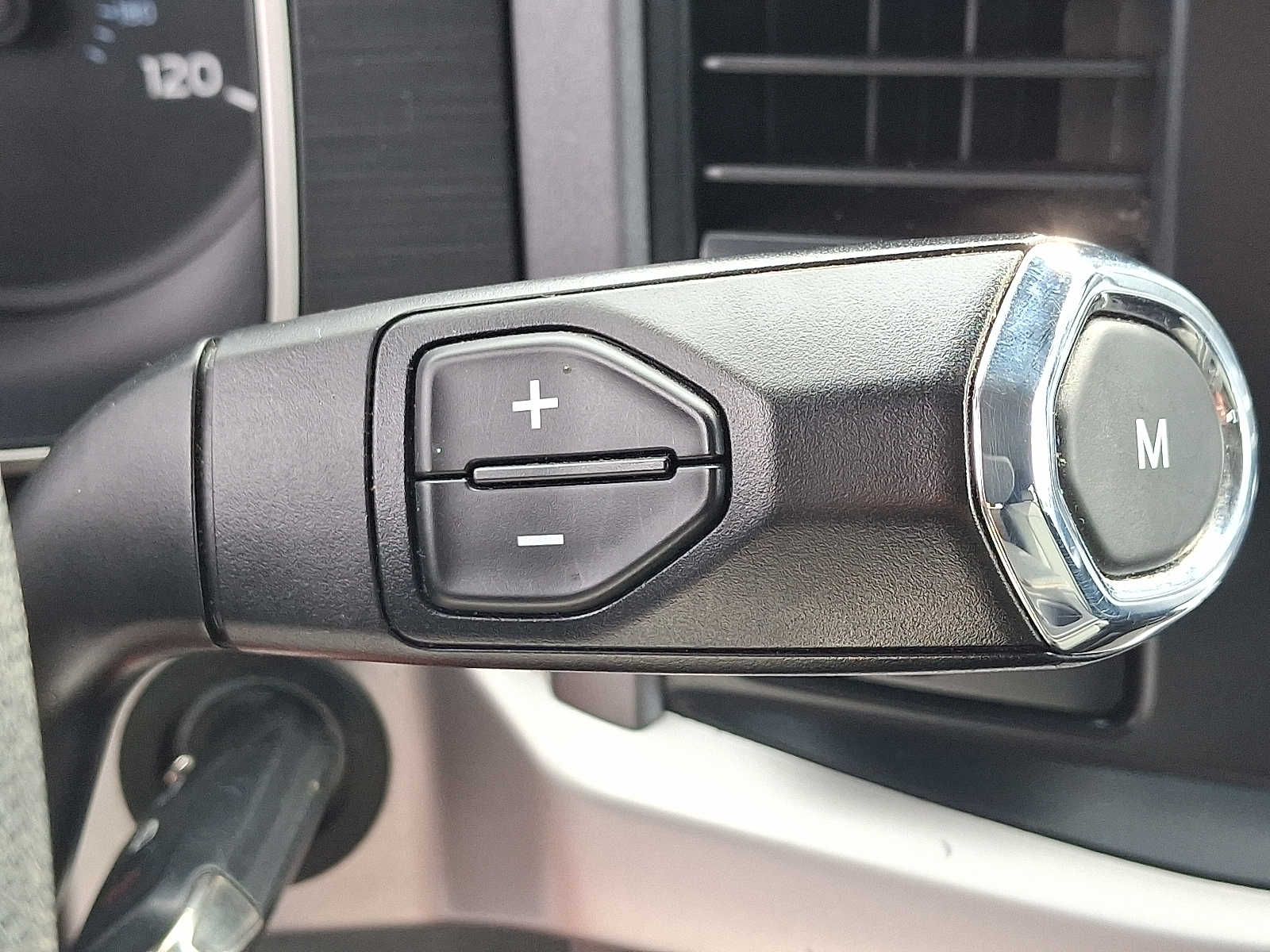 2023 Ford F-150 XLT photo 15