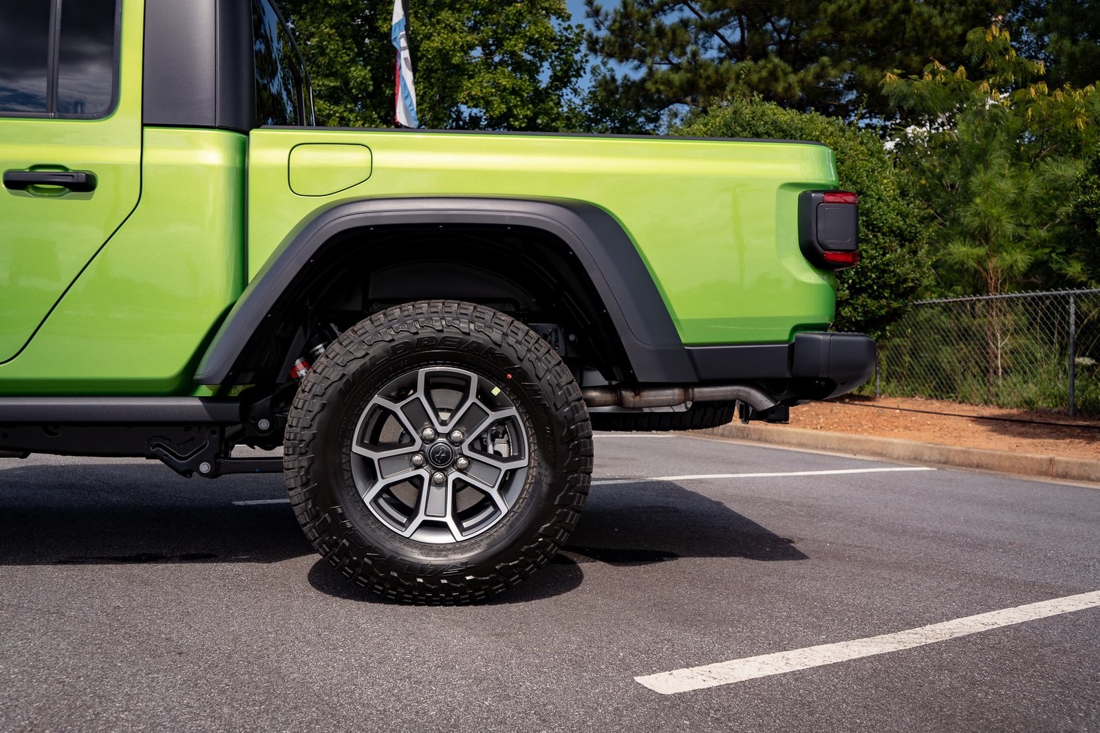 2025 Jeep Gladiator Mojave photo 5