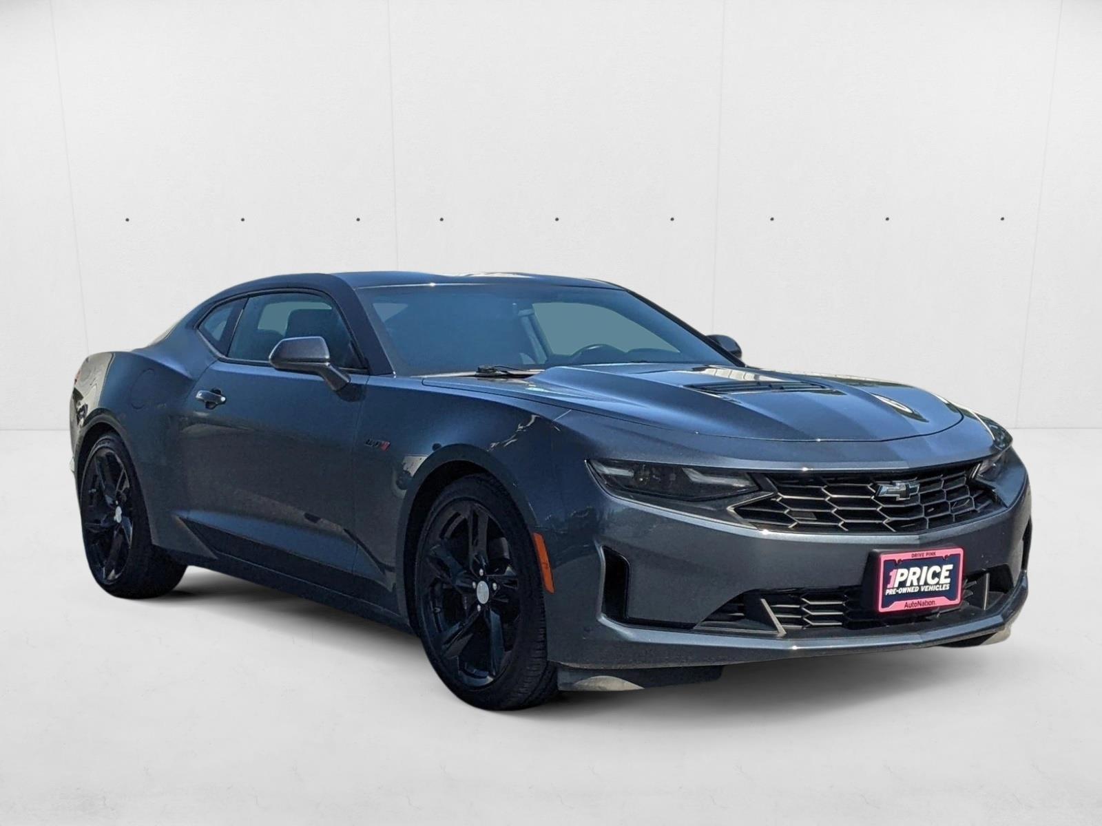 2020 Chevrolet Camaro LT1 photo 2