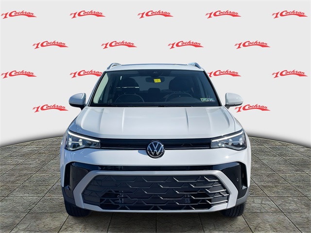 2025 Volkswagen Taos SE photo 8