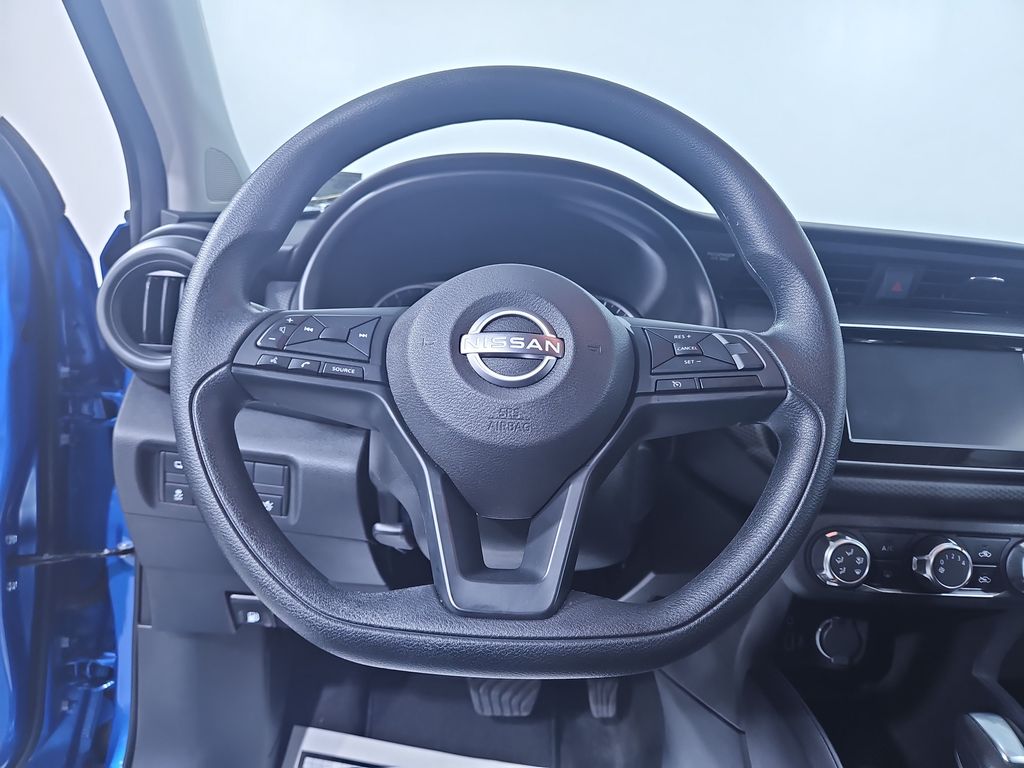 2024 Nissan Kicks S photo 12