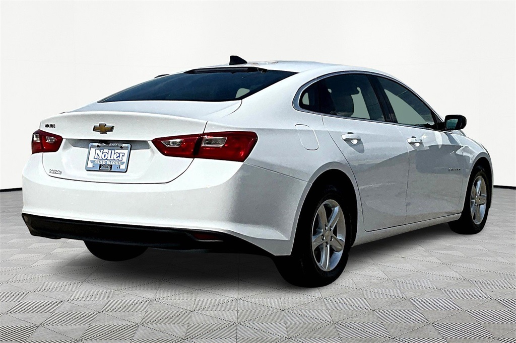 Used 2023 Chevrolet Malibu 1FL with VIN 1G1ZC5ST1PF126208 for sale in Kansas City
