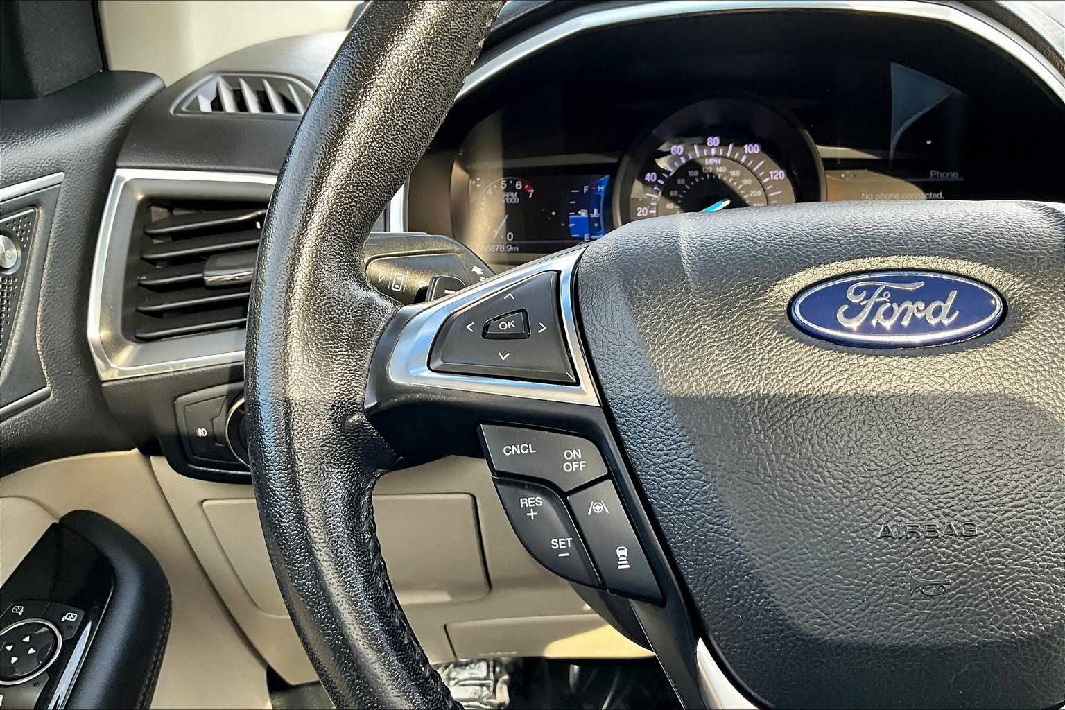2019 Ford Edge Titanium photo 23