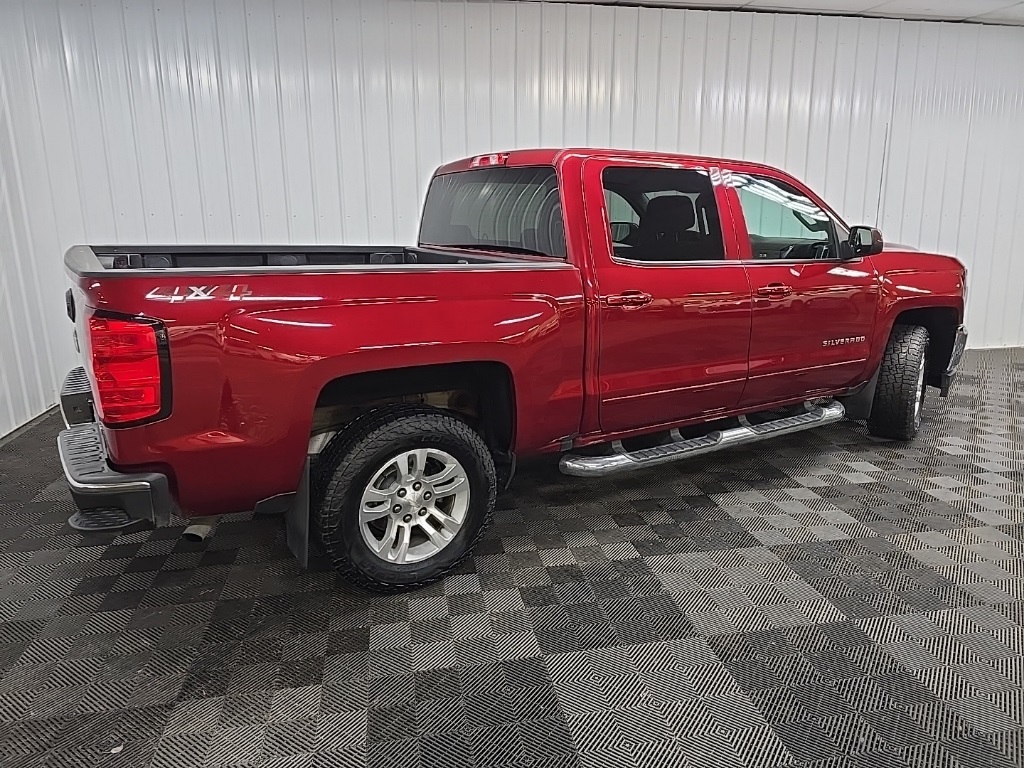 2018 Chevrolet Silverado 1500 LT photo 3