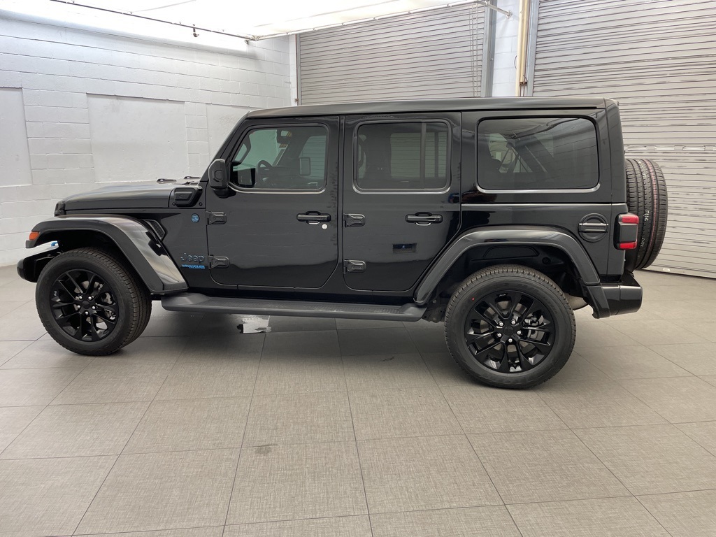 2021 Jeep Wrangler Unlimited Sahara High Altitude 4xe photo 6