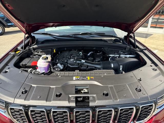 2025 Jeep Grand Cherokee Limited photo 10