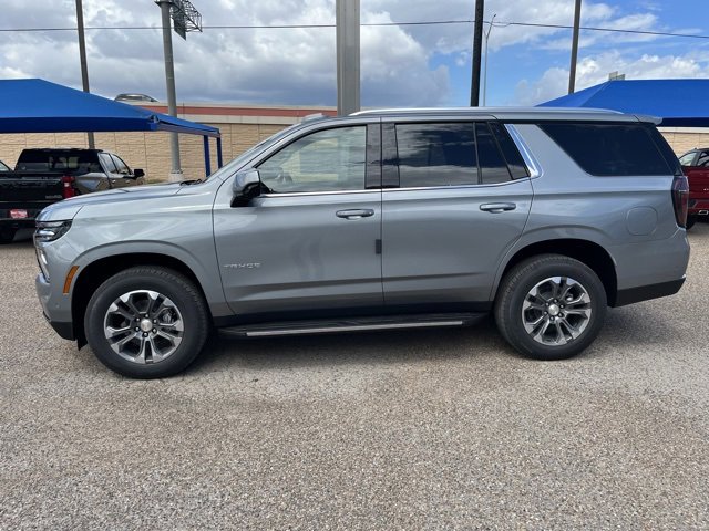 2025 Chevrolet Tahoe LS photo 4