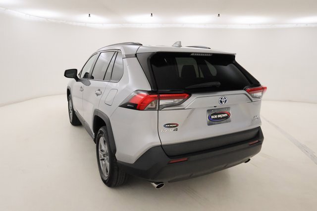2022 Toyota RAV4 Hybrid XLE photo 25