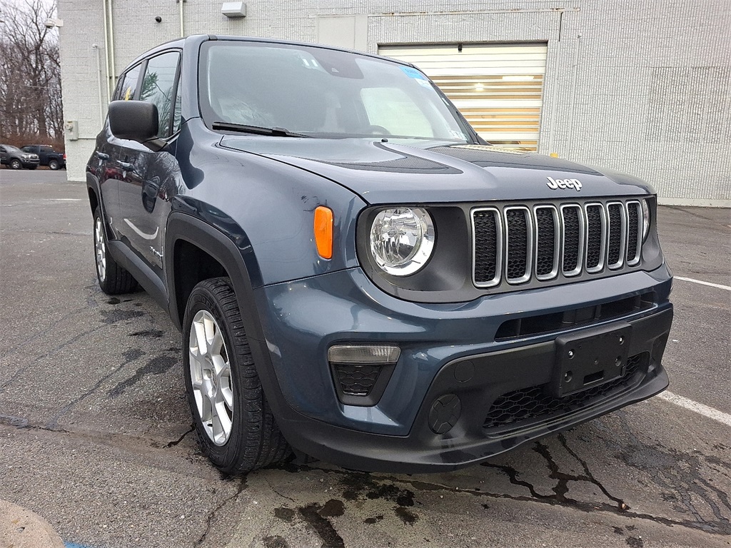 2023 Jeep Renegade Latitude's photo