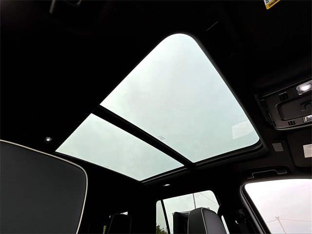 2025 Chevrolet Tahoe Premier photo 22