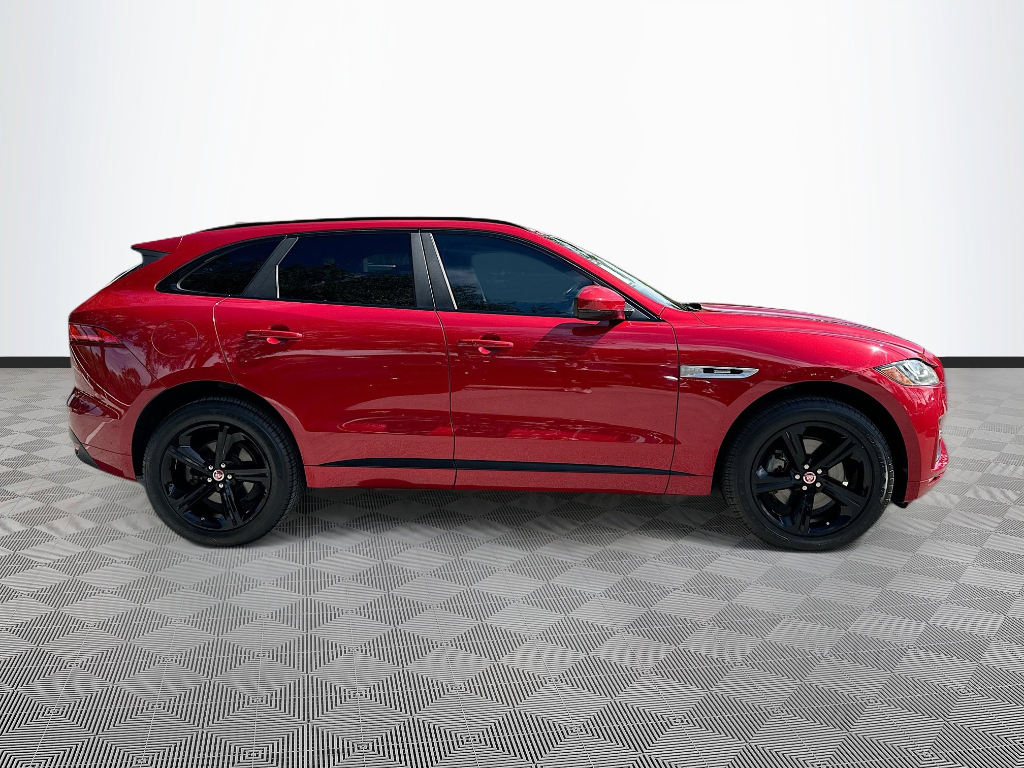 2018 Jaguar F-PACE R-Dynamic SE photo 8