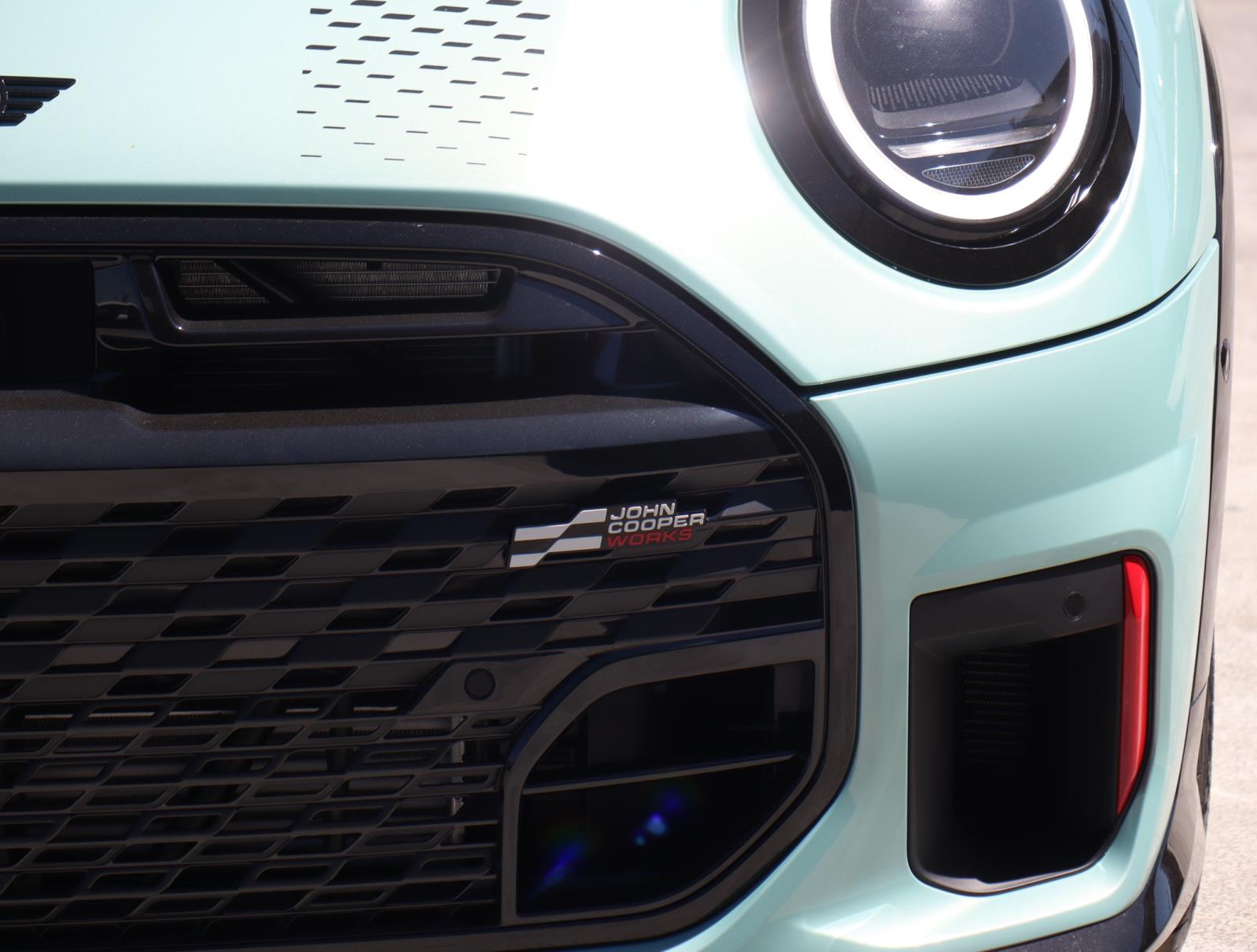 2026 Mini Cooper Convertible Iconic photo 4