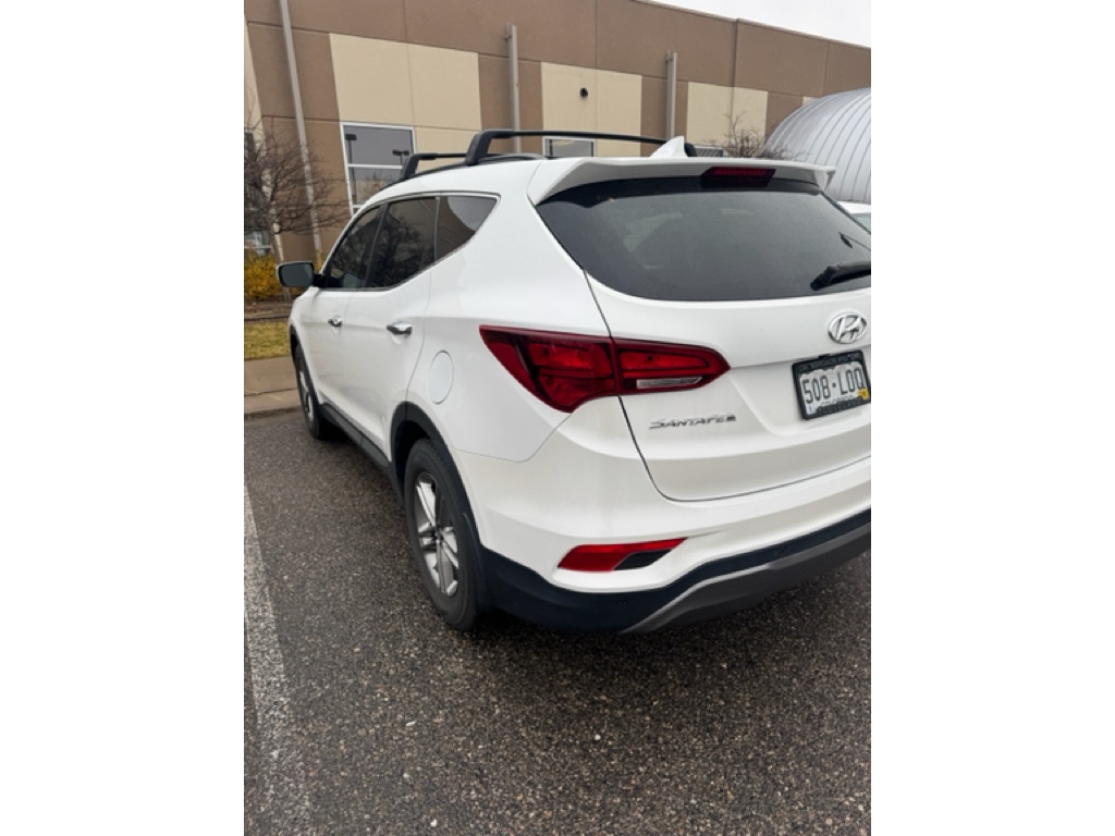 2017 Hyundai Santa Fe Sport photo 2