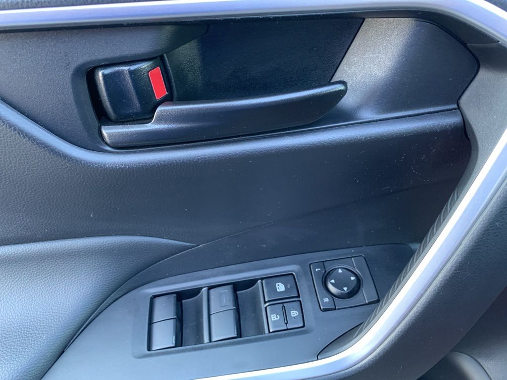 2024 Toyota RAV4 LE photo 11
