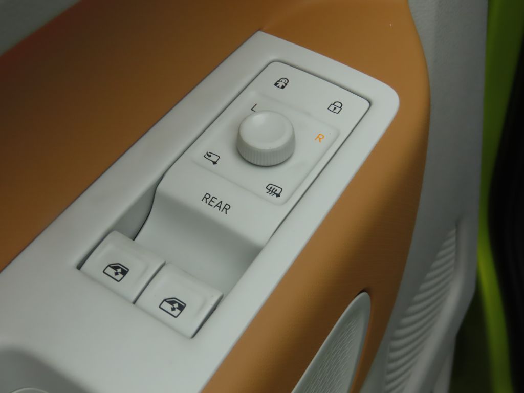 2025 Volkswagen ID. Buzz photo 19