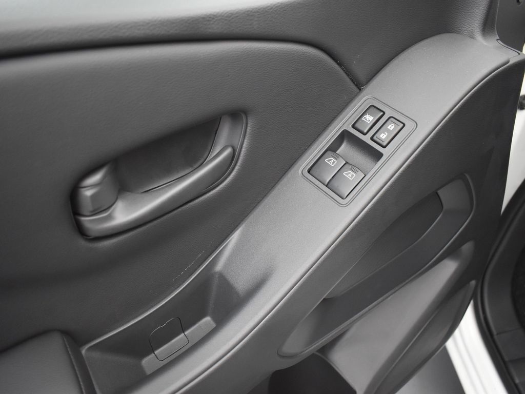 2026 Nissan Frontier S photo 21