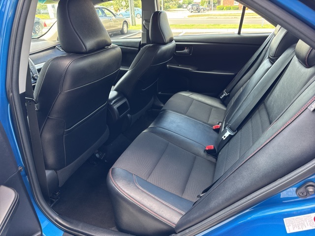 2017 Toyota Camry XLE photo 12