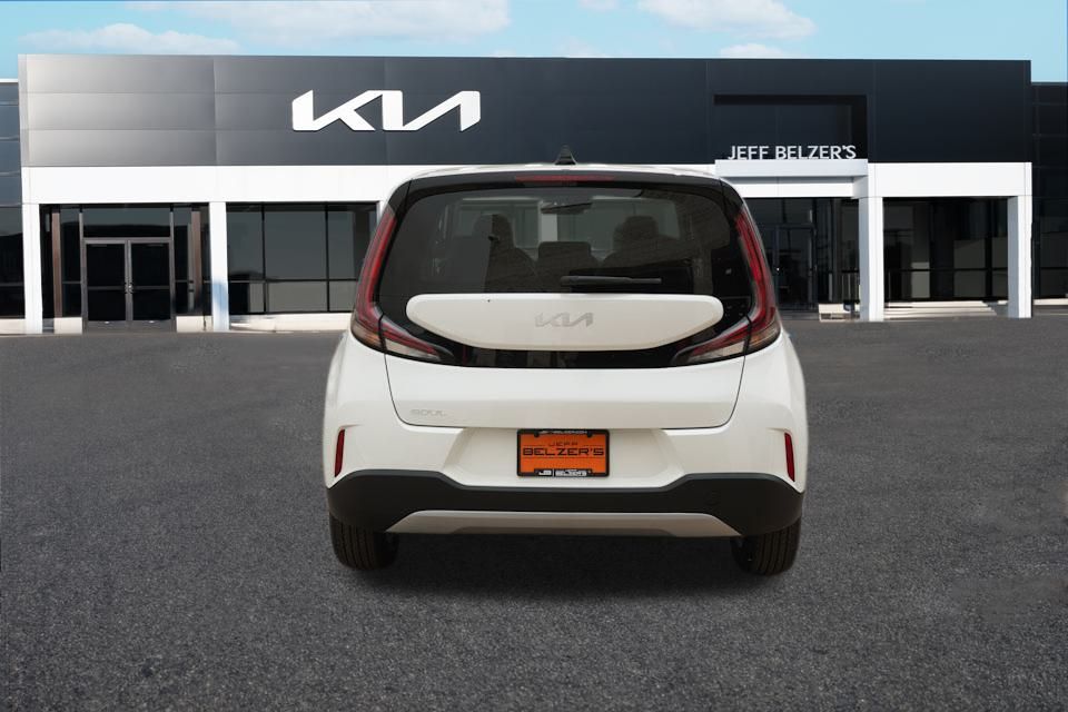2025 Kia Soul LX photo 2