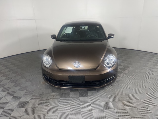 2012 Volkswagen Beetle 2.5L photo 3