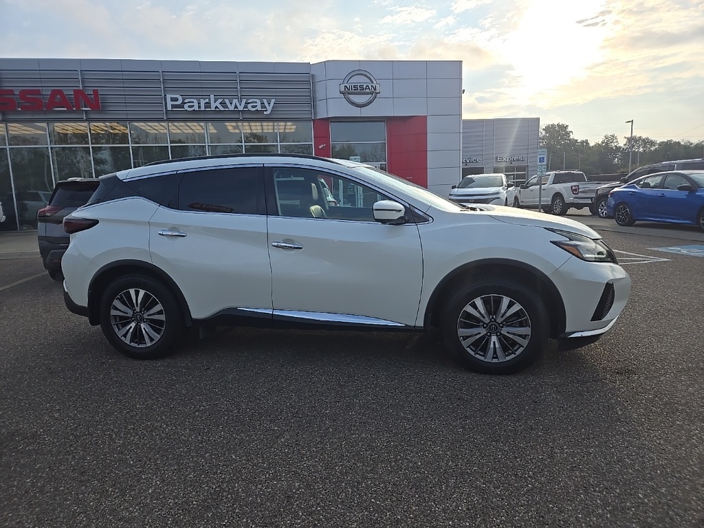 2023 Nissan Murano SV photo 8
