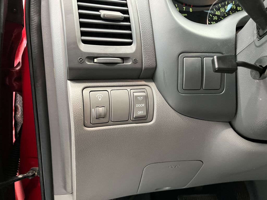 2010 Kia Sedona LX photo 15
