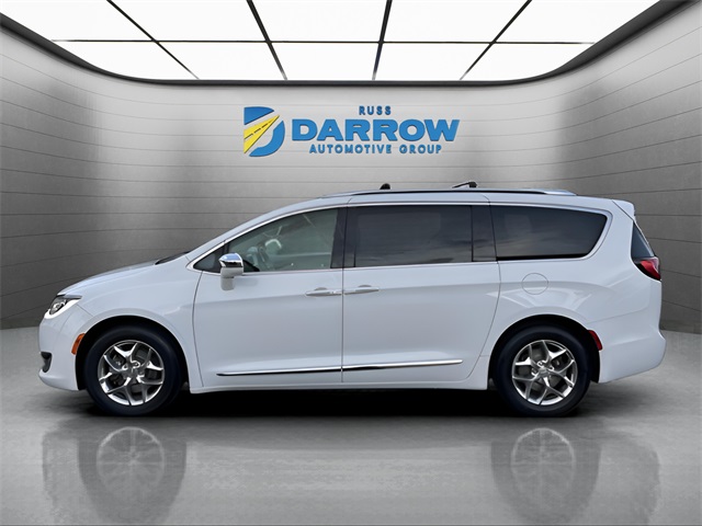 2018 Chrysler Pacifica Limited photo 2