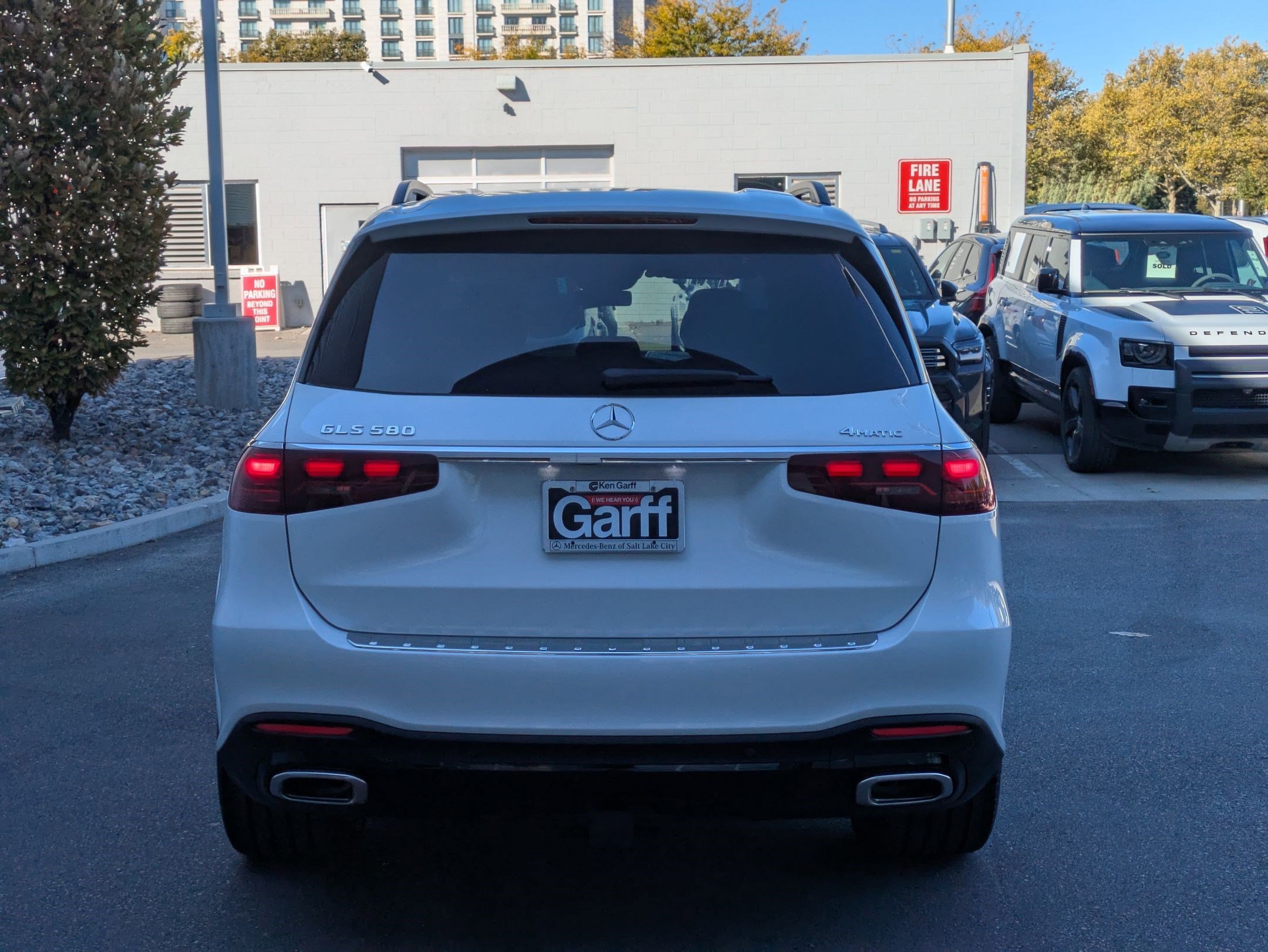 2026 Mercedes Benz GLS 580 4MATIC photo 4