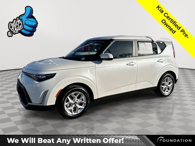2023 Kia Soul LX's photo