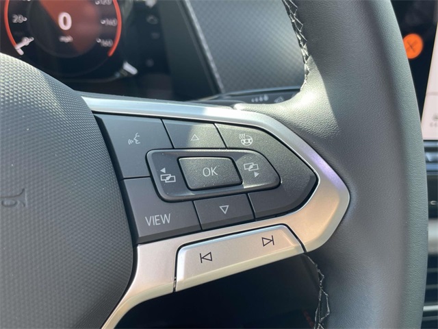 2025 Volkswagen Atlas Peak Edition SE photo 22