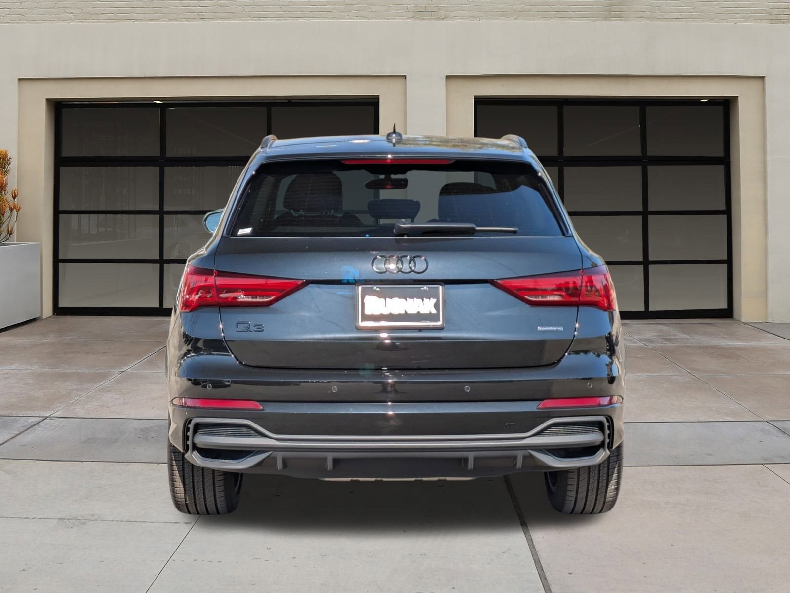 2025 Audi Q3 S line Premium photo 2
